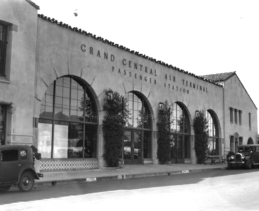 Grand Central Air Terminal 1934 wm.jpg